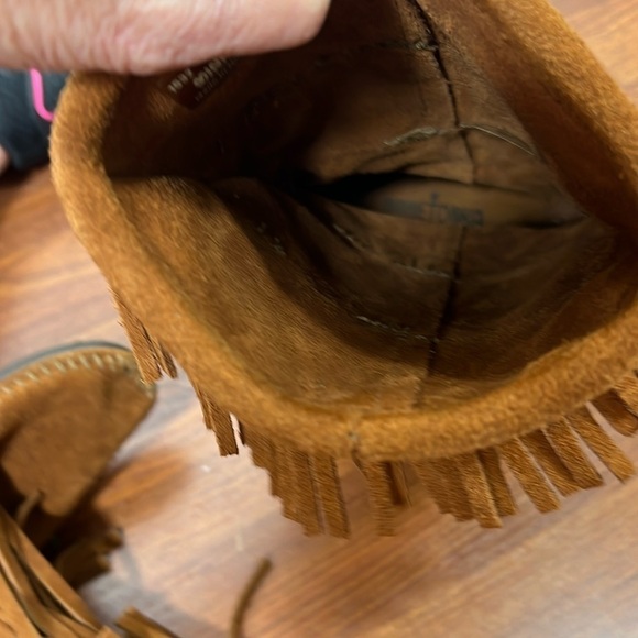 Minnetonka Moccasins 3 Layer Fringe Boots 1632 Brown Sz 7 - Picture 9 of 9